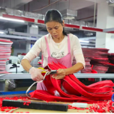 蓝山：企业赶制订单生产忙（组图）