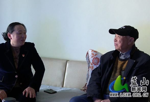蓝山：邓群走访慰问部分离退休老干部
