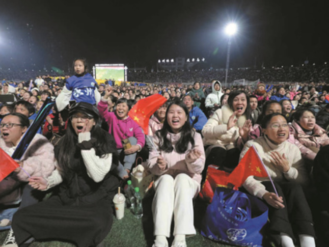 全城狂欢！永州第二现场燃泪见证“永冲锋”登顶湘超