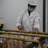 蓝山县浆洞瑶族乡：古法熏制焕生机 瑶乡腊肉味飘香