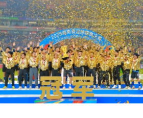 爱得深沉所以喊得热烈