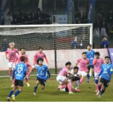 在街头巷尾，看见湘超的意义