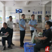 江华市场监督管理局：快检抽检筑防线 驻点监督护安全