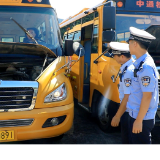 双牌：53台校车接受集中“体检” 守护学生安全出行