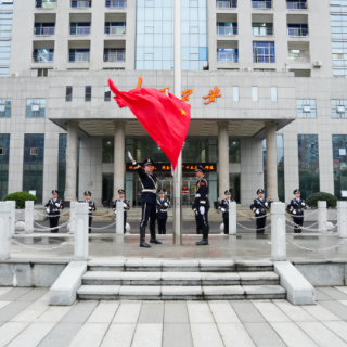 跃马扬鞭勇冲锋 阔步而行创佳绩 永州市公安局举行2026年元旦升国旗仪式