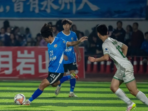 记者眼中的邢隽恺——“角球王子”的脚下魔法