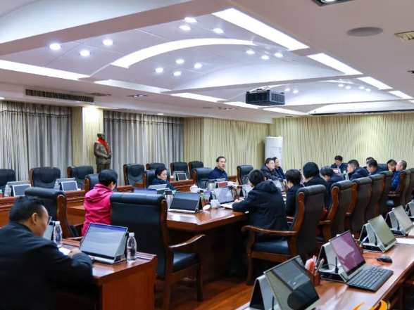 永州市委理论学习中心组2026年第1次集体学习暨市委常委班子2025年度民主生活会会前专题学习举行