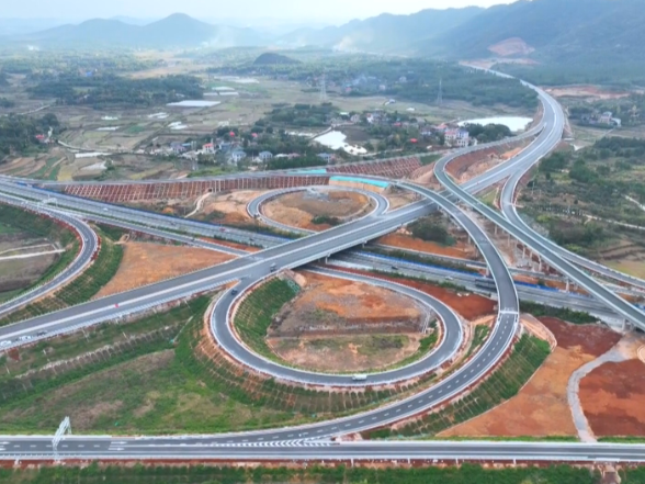 回首“十四五” 奋进新征程｜祁阳：内畅外联促发展 通村达乡惠民生