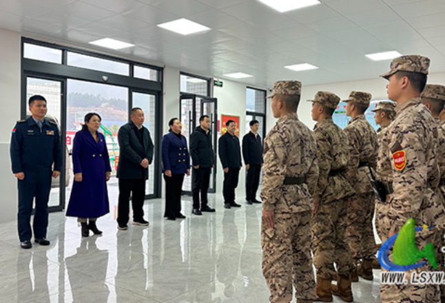 蓝山：邓群率队走访慰问坚守岗位的驻蓝部队官兵、公安民警、消防救援队伍