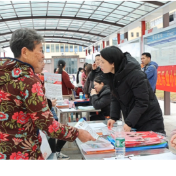 道县:“园区乐业小站”春风送岗 暖心服务助群众家门口就业