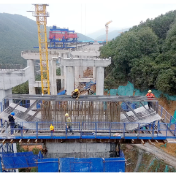 零道高速:“开足马力”赶生产 “无缝衔接”保进度