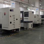 江永：节后复工复产企业马力全开