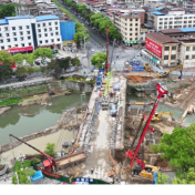 道县：桥梁拓宽畅出行 管网改造利民生