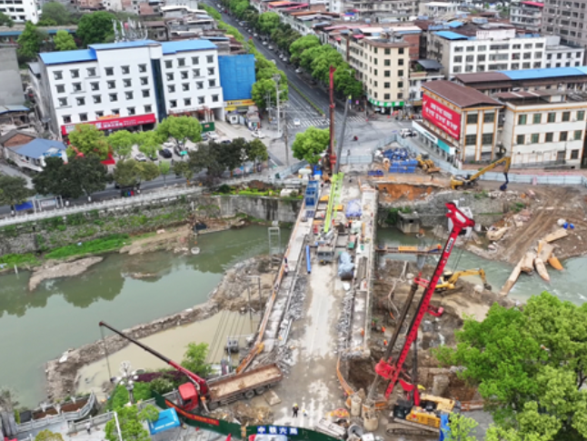 道县：桥梁拓宽畅出行 管网改造利民生
