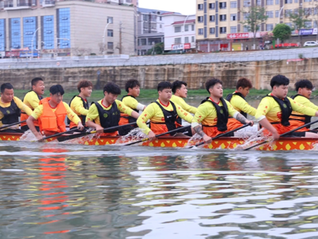 道县举行湖南省“龙超”参赛龙船下水仪式 传承民俗助力赛事