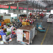 永州冷水滩:夏果鲜蔬批量上新 供销两旺点亮夏日烟火气