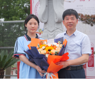 永州青少年教育训练学校举办“勤奋、自信、感恩、回报”励志讲座