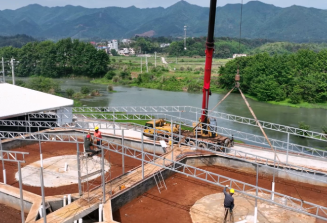蓝山：五一假期“不打烊”  项目建设“加速跑”