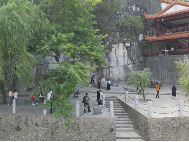 祁阳：五一假期浯溪碑林游人如织 文旅融合迎客忙
