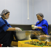江永:非遗文创出新彩 女书粽子热销端午市场