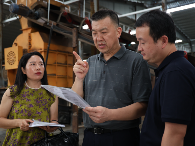 江永：李群辉调研园区部分重点项目建设情况
