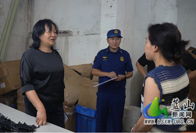 蓝山：邓群到第一责任区督导检查安全生产和市容环境工作