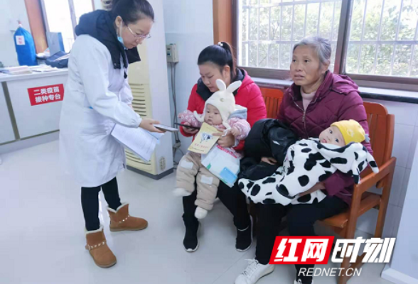 南县武圣宫镇：“国奶扶贫” 关爱贫困婴幼儿健康成长