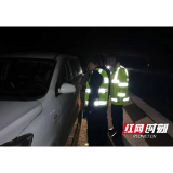 益阳：司机高速突发疾病 路管员火速救助
