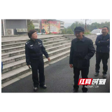 八旬老人外出迷路 桃江民警送其回家
