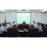 向荣主持召开全县老干部代表座谈会