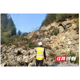安化县交通运输局成功抢通Ｇ536线安化奎溪段塌方公路