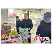 南县青树嘴镇开展食品安全检查 助力优化营商环境