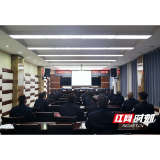 大通湖公安组织观看警示教育片《永远吹冲锋号》