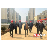 农发行益阳市分行调研组一行到沅江考察调研
