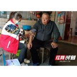 南县浪拔湖镇：委员服务零距离 上门体检暖人心