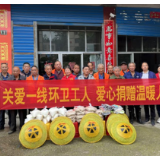 桃江：七旬老党员连续六年给环卫工人“送清凉”