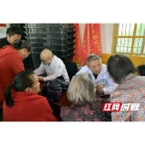 资阳区迎风桥镇：义诊服务暖人心 助力优化营商环境