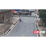 不羁少年驾车“炸街”遭遇事故 桃江交警：绝不“惯”着