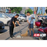 桃江县大栗港镇：机关干部当先锋 齐心协力治环境