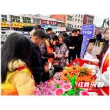 桃江县牛田镇：青春与志愿携手 爱心与普法同行