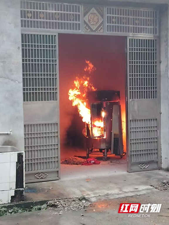 30907f6e3b3747c186681cc5ea6e833d.marked.jpg 30907f6e3b3747c186681cc5ea6e833d.marked.jpg