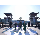 益阳明清古巷遇大龄时尚 40+哥哥姐姐们用台步证明美不被年龄定义