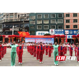 百人齐舞庆周年！桃江县马迹塘佳操队绽放全民健身新活力