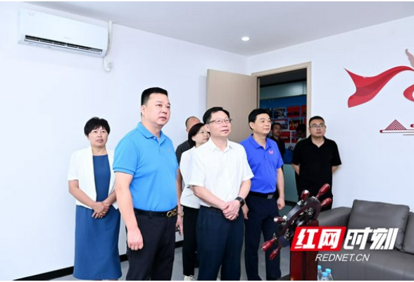 情系桑梓 共筑未来 益阳市政协域外委员罗勇向家乡教育事业捐赠50万元