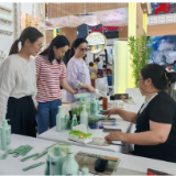 木槿花洗护产品亮相中非经贸博览会 资阳区特色产业“出海”迈出新步伐