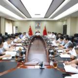 陈竞主持召开2025年二季度大气污染防治党政联席会议