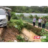 30分钟紧急救援！安化县退役军人雨中“擎车”化险为夷