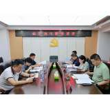 钟剑波面谈调度南县经济运行工作
