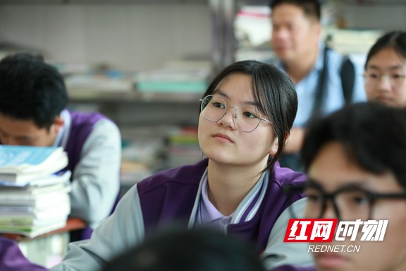 认真听课。.marked.jpg