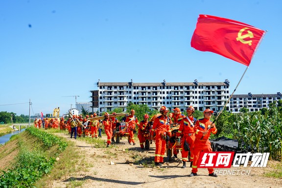携装徒步行进.marked.jpg